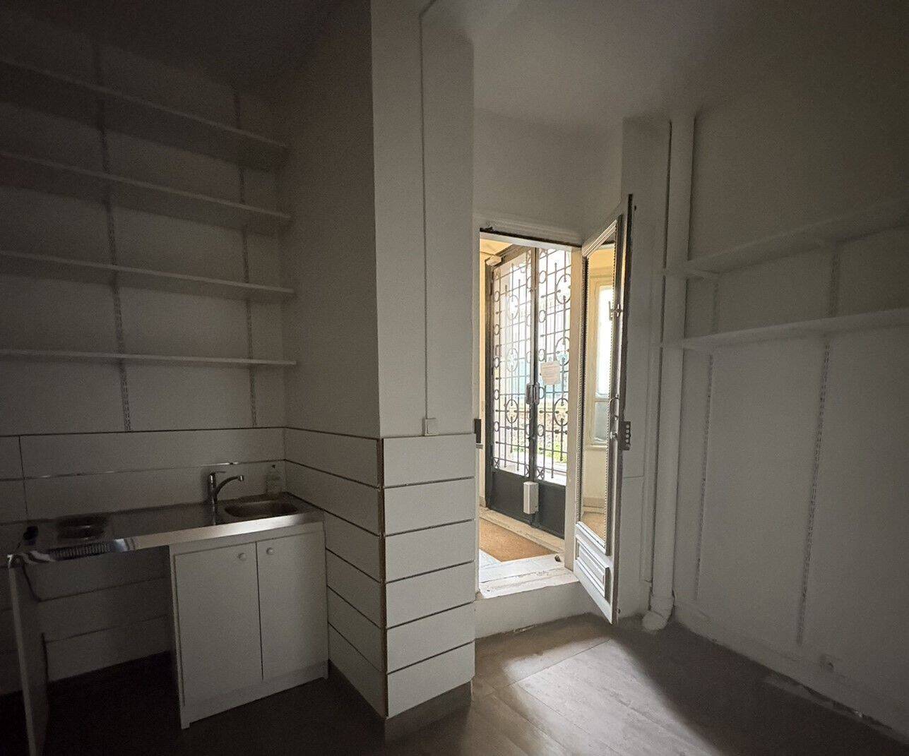 Appartement 2 pièces 48 m² · à Paris 9ème Arrondissement · 48 m² · 385 000 €