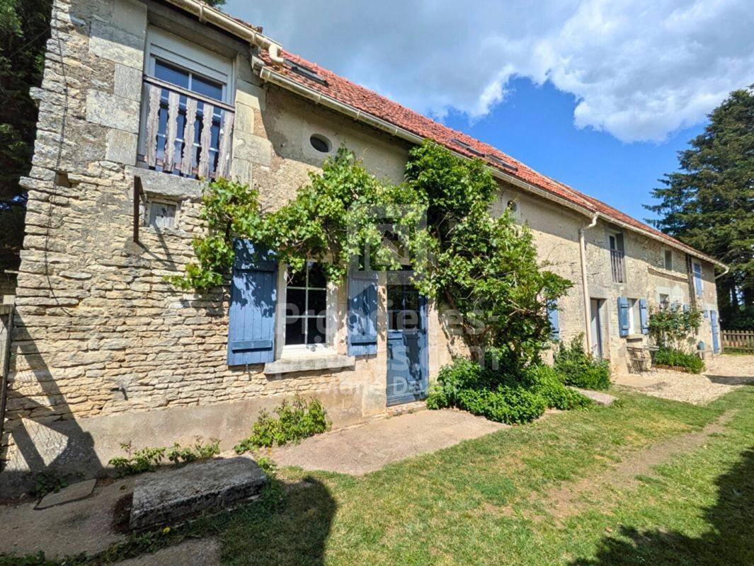 Maison 6 pièces 180 m² · à Ciez · 180 m² · 185 000 €