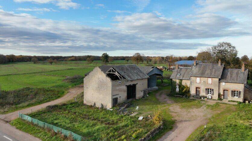Maison 5 pièces 150 m² · à Alluy · 150 m² · 49 500 €