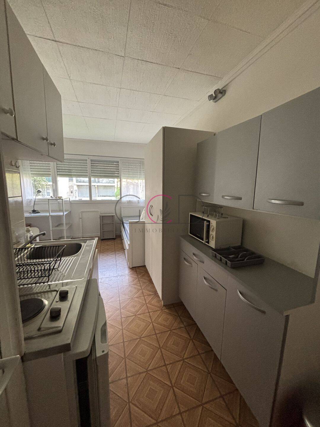 Appartement 1 pièce 17 m² · à Aix-en-Provence · 17,3 m² · 555 €