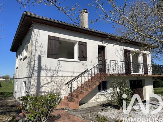 Maison à vendre 185 000 € 6 pièces 4 chambres 138 m² 1 913 m² de terrain Germignac 17520