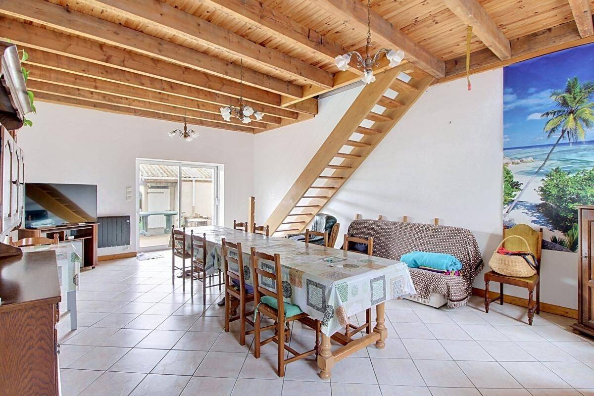 Maison 2 pièces 70 m² · à Montceau-les-Mines · 70 m² · 80 000 €