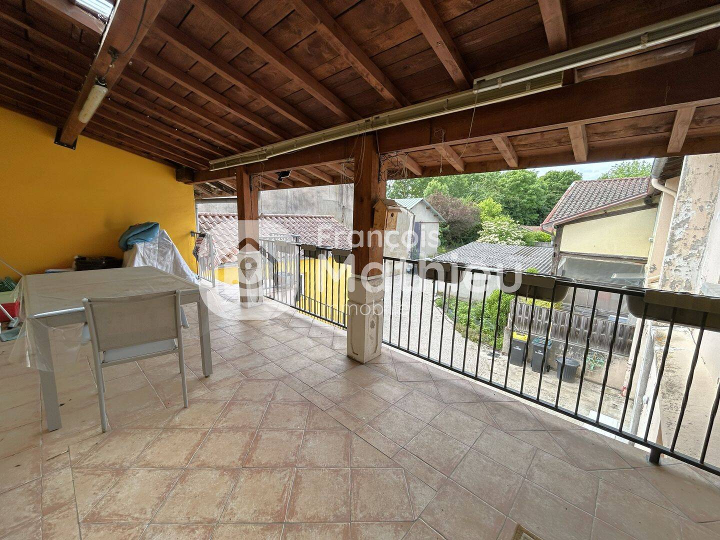 Maison 5 pièces 168 m² · à Villars-les-Dombes · 168 m² · 290 000 €