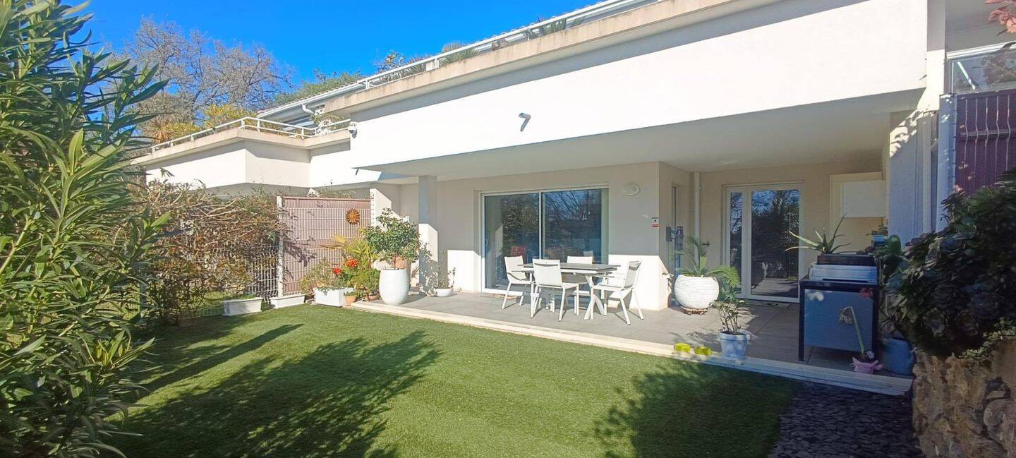 Appartement 3 pièces 90 m² · à Six-Fours-les-Plages · 90 m² · 555 000 €