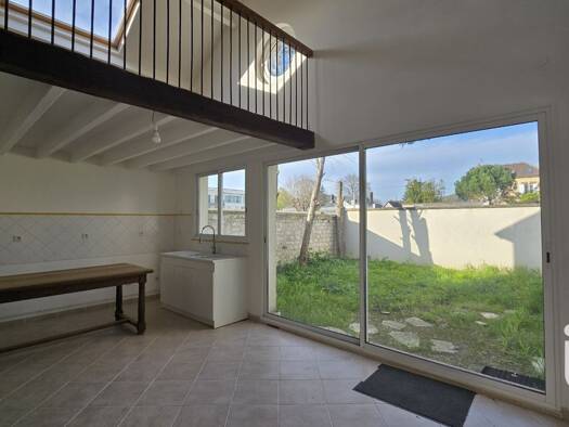 Appartement à louer 1 150 € 3 pièces 2 chambres 89,3 m² RDC/1 Saint Lazare Vernon 27200