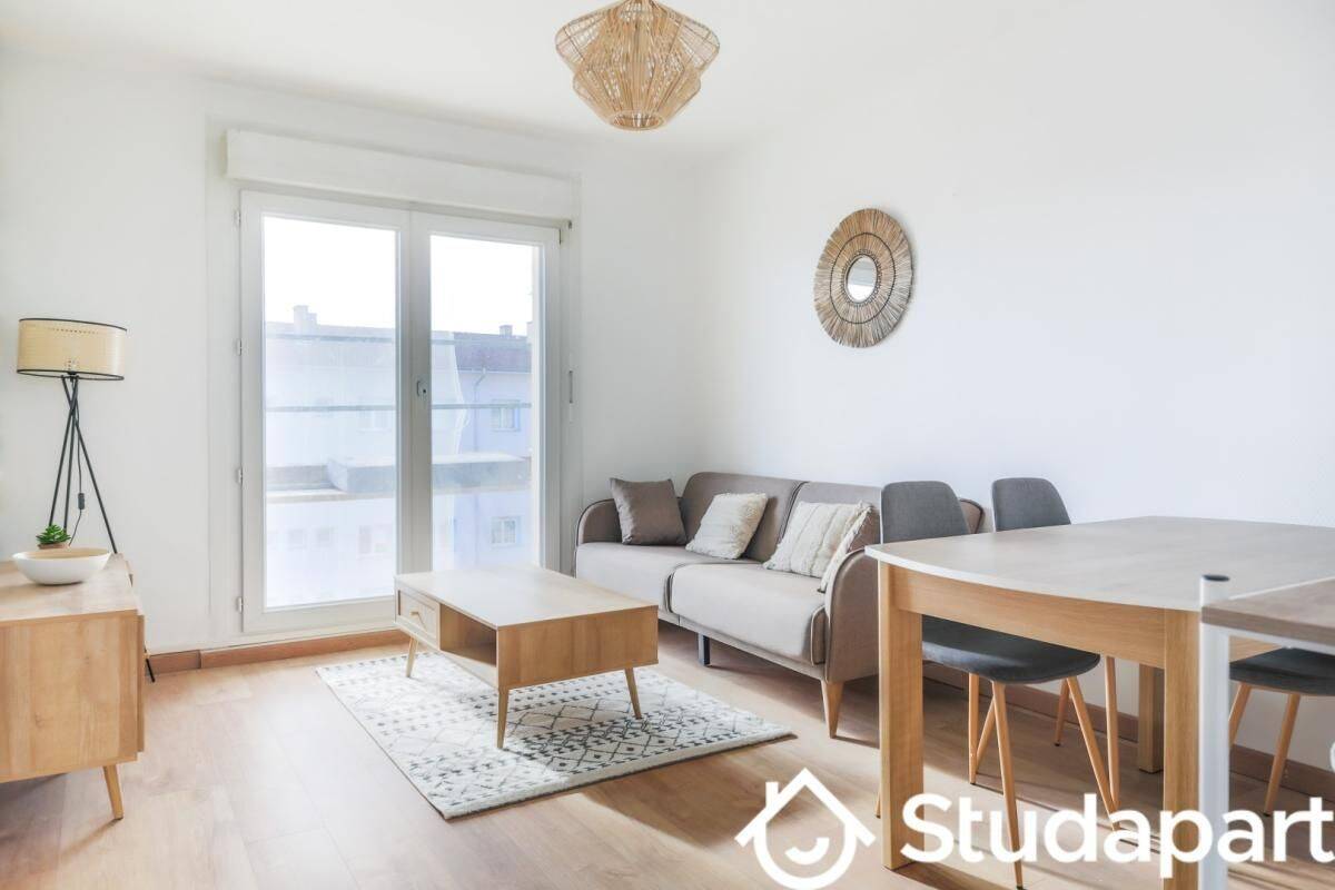 1 pièce 10 m² · à Metz · 10 m² · 465 €