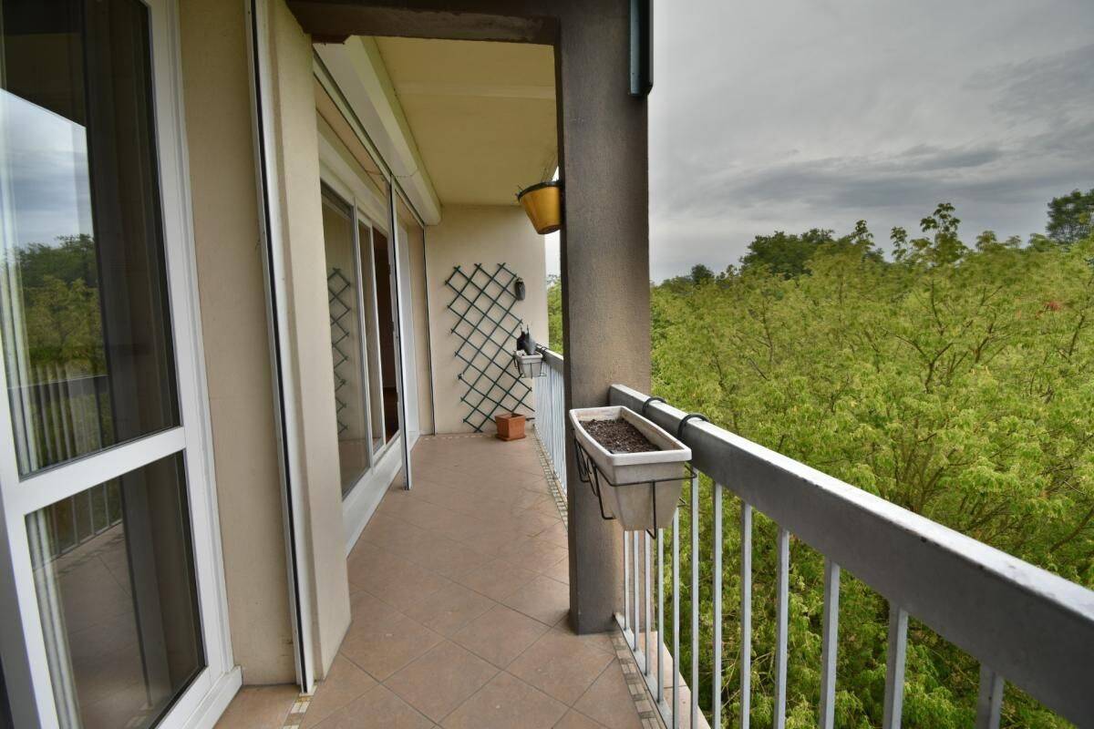 Appartement 5 pièces 101 m² · à Chartres · 101 m² · 215 000 €