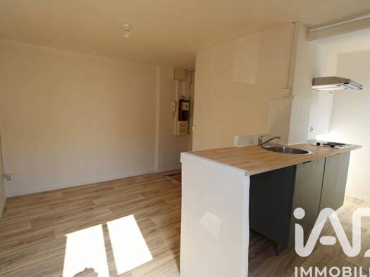 Appartement à vendre 150 000 € 2 pièces 1 chambre 27,1 m² RDC/3 Ivry Port Centre Ivry-sur-Seine 94200