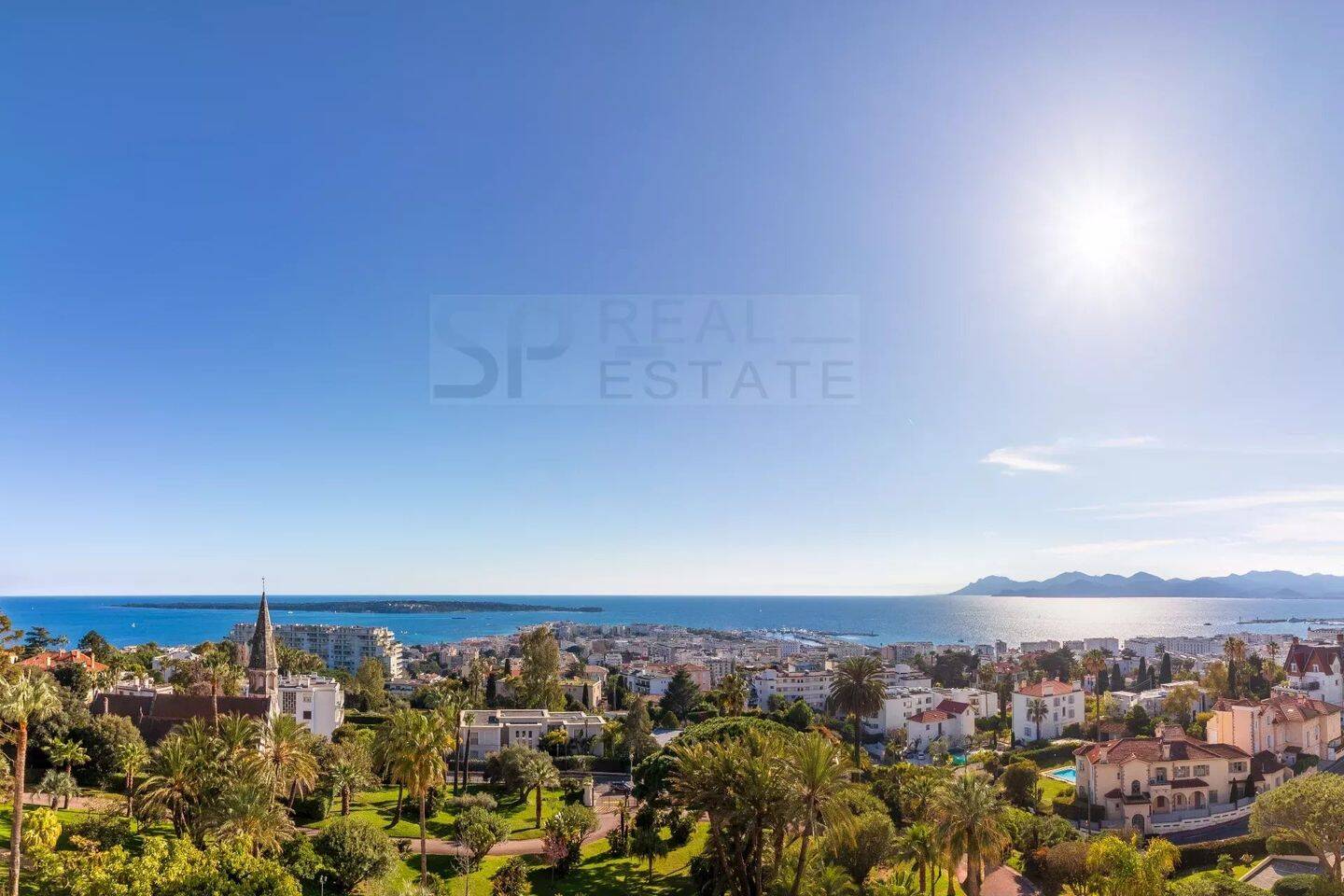 Appartement 4 pièces 130 m² · à Cannes · 130 m² · 1 990 000 €