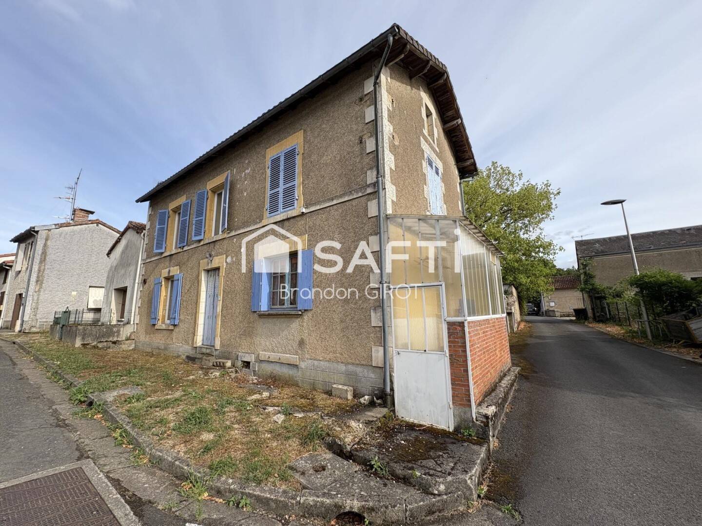 Maison 3 pièces 142 m² · à Moussac · 142 m² · 119 000 €