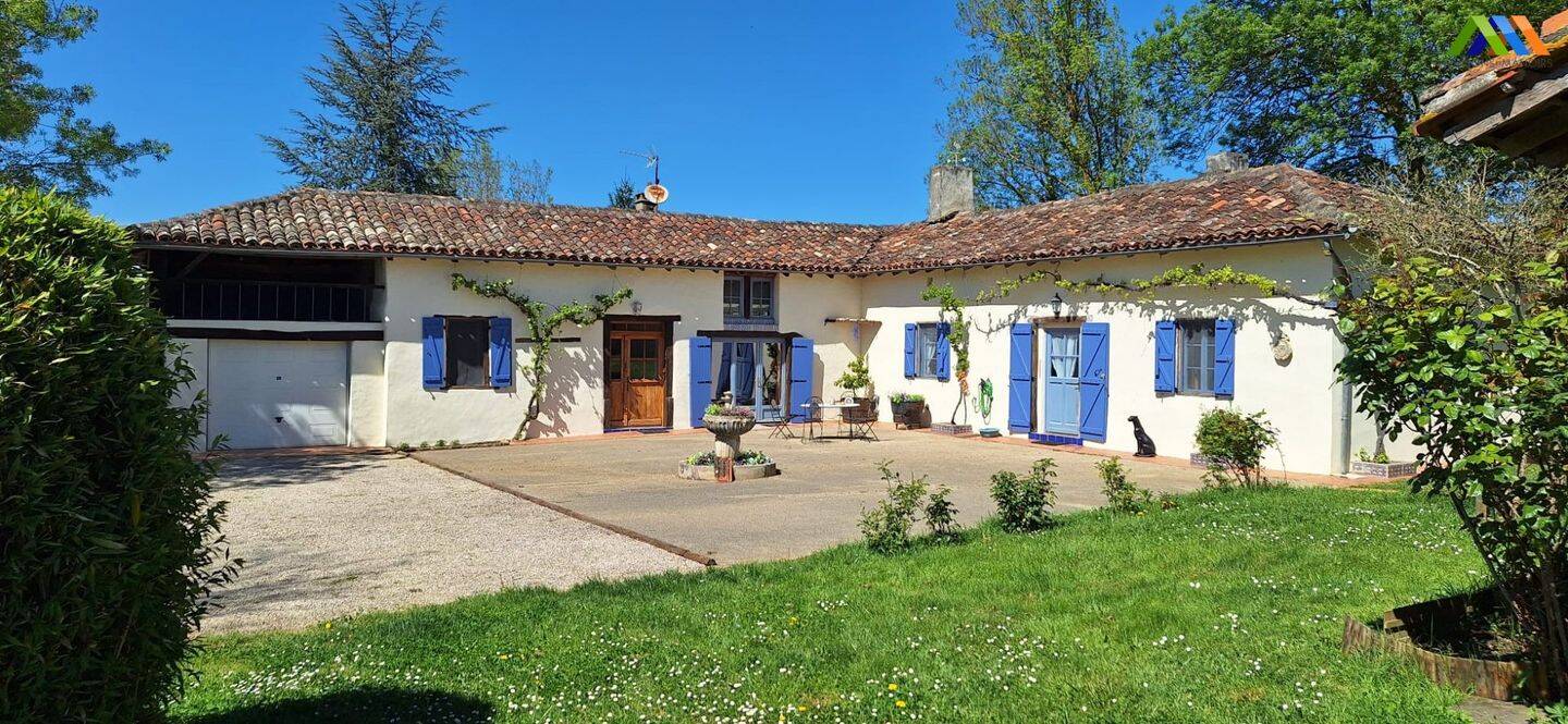 Maison 14 pièces 285 m² · à Simorre · 285 m² · 409 500 €