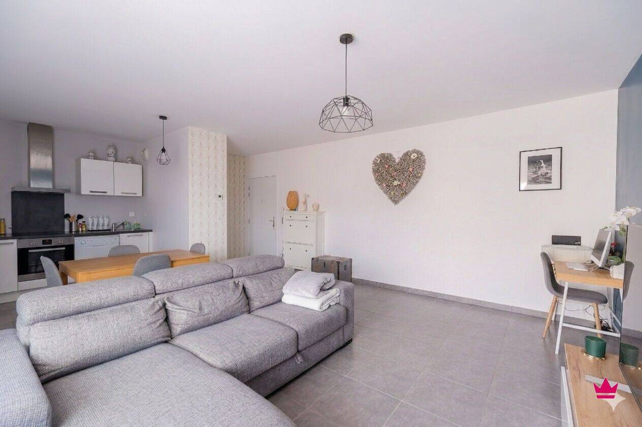 Appartement 2 pièces 53 m² · à Chassieu · 53 m² · 218 000 €