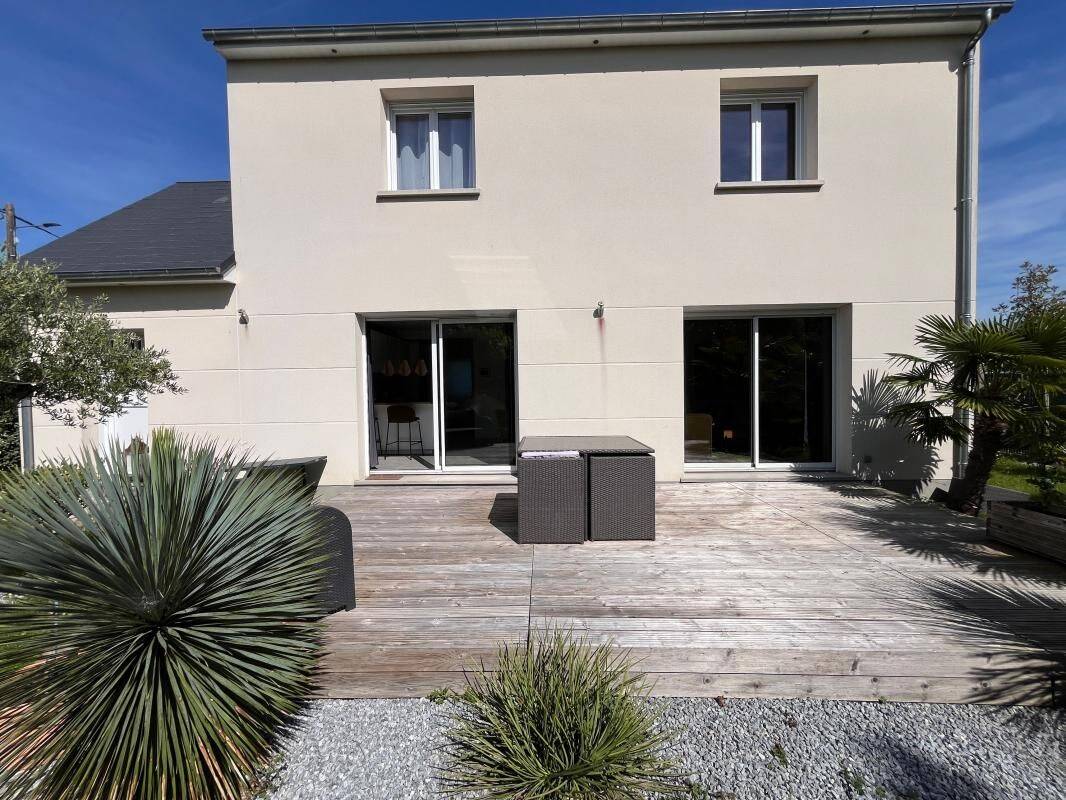 Maison 5 pièces 117 m² · à Saint-Denis-en-Val · 117 m² · 385 000 €