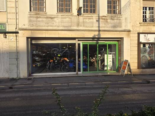 Immeuble à vendre 258 000 € 768 m² Dormans 51700