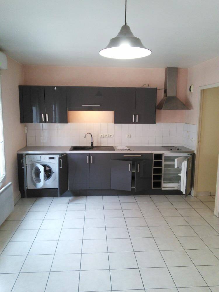 Appartement 1 pièce 28 m² · à Grenoble · 28 m² · 511 €
