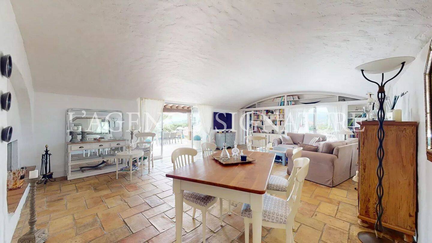 A LOUER NICE FABRON - VILLA 6P AVEC PISCINE — 7