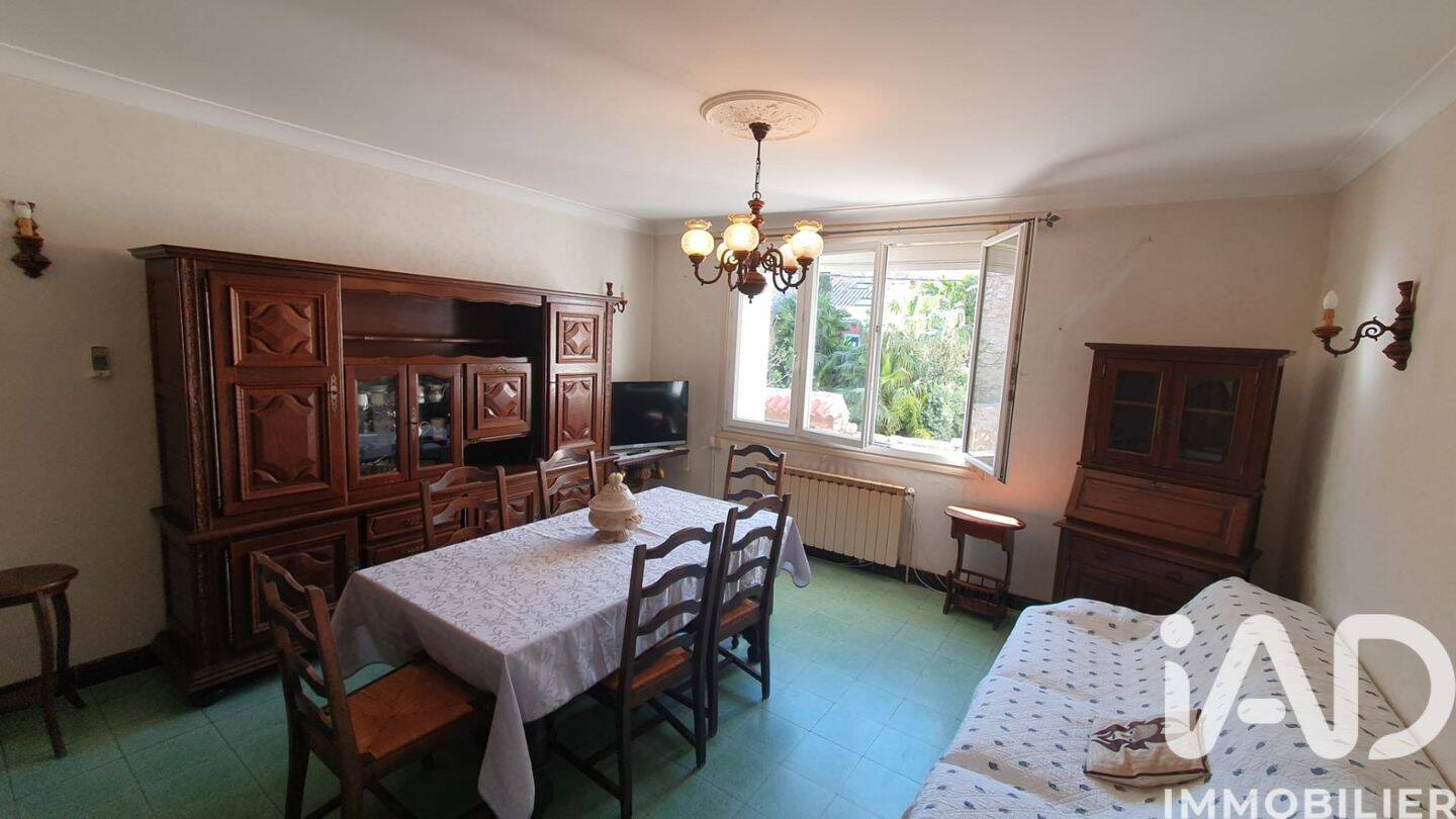 Maison 9 pièces 227 m² · à La Palme · 226,9 m² · 227 000 €