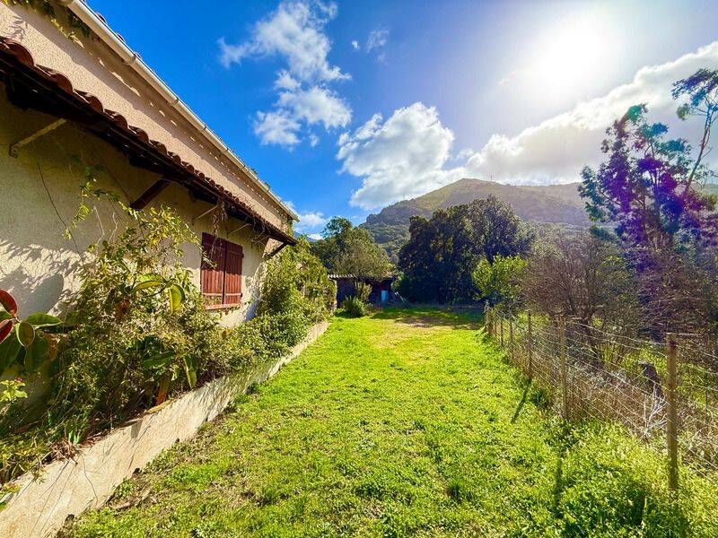 Maison 8 pièces 193 m² · à Coggia · 193 m² · 550 000 €