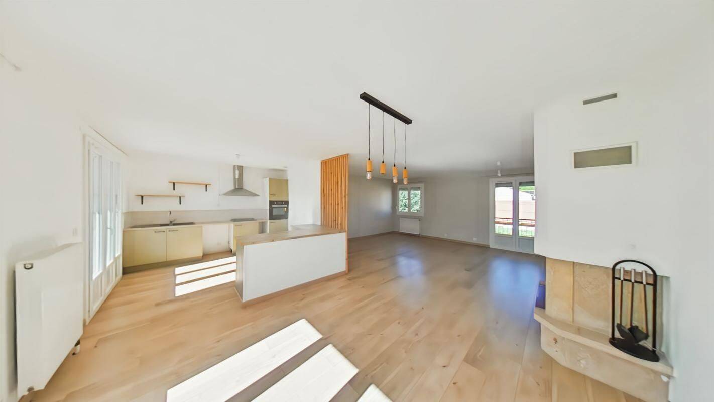 Maison 4 pièces 120 m² · à Charmes-sur-Rhône · 120,3 m² · 1 100 €/mois