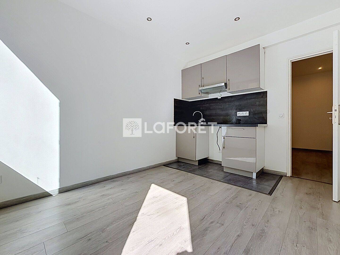 Appartement 1 pièce 29 m² · à Elbeuf · 29,1 m² · 320 €