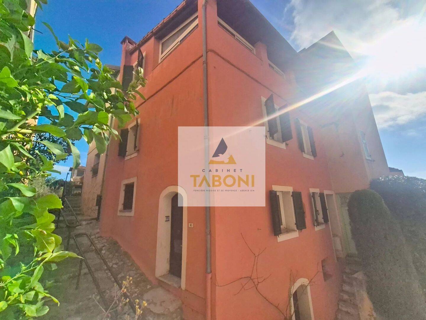 Maison 6 pièces 94 m² · à Falicon · 93,9 m² · 439 000 €