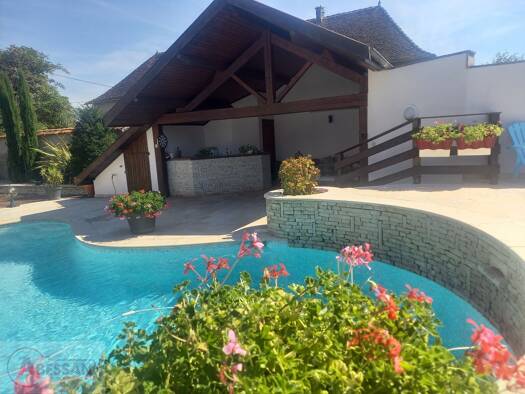 Maison à vendre 349 000 € 7 pièces 4 chambres 220 m² 697 m² de terrain Les Avenières Veyrins-Thuellin 38630