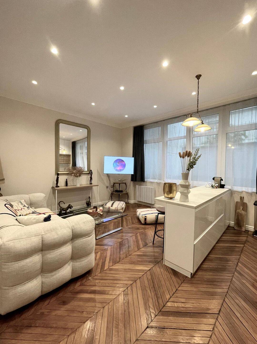 Appartement 3 pièces 76 m² · à Paris 17ème Arrondissement · 76 m² · 2 988 €