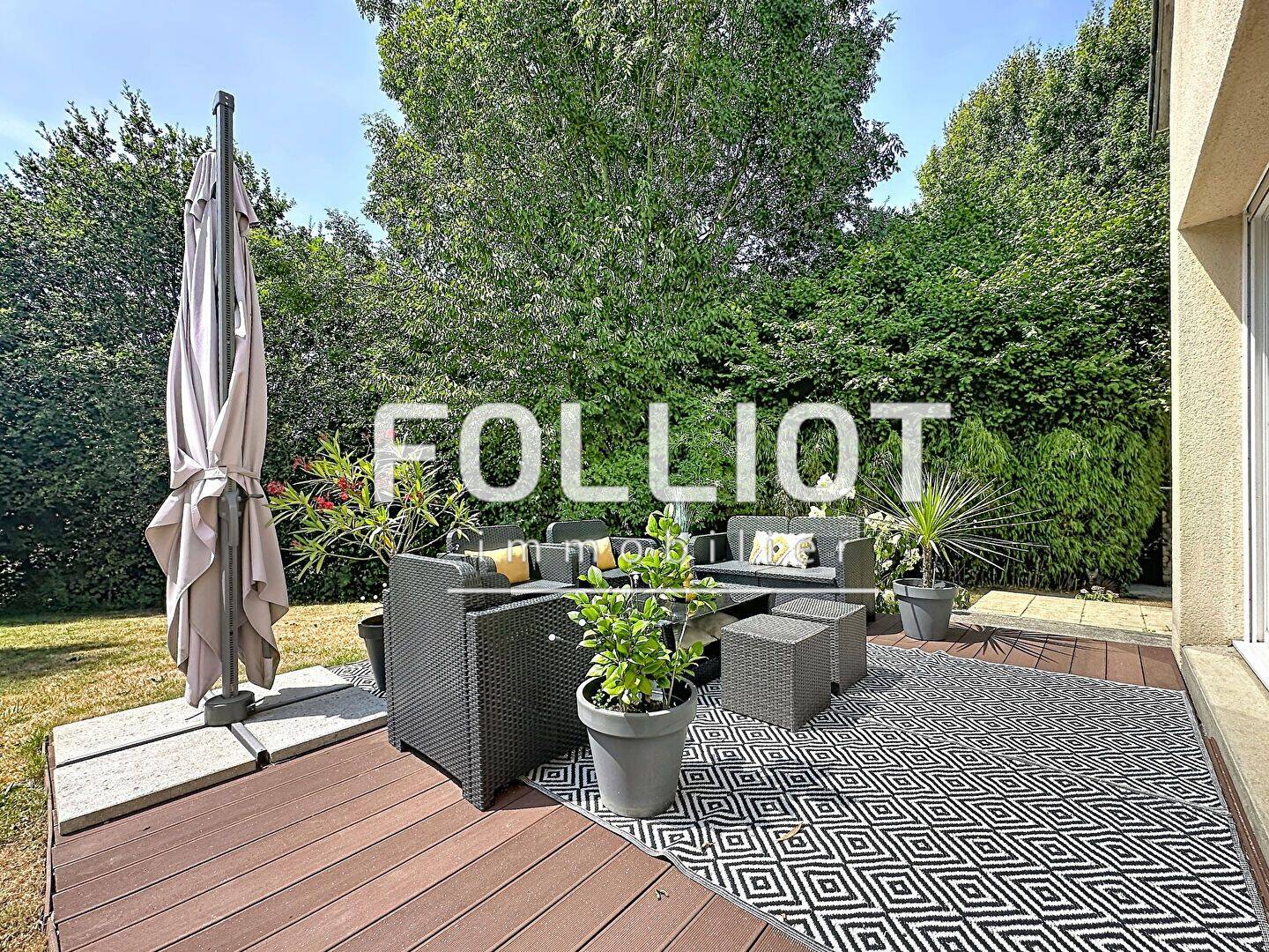 Maison 6 pièces 105 m² · à Saint-Planchers · 105 m² · 343 500 €