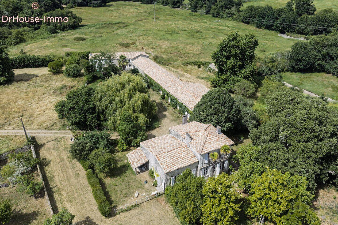 Maison 19 pièces 800 m² · à Saint-Vivien-de-Médoc · 800 m² · 1 575 000 €