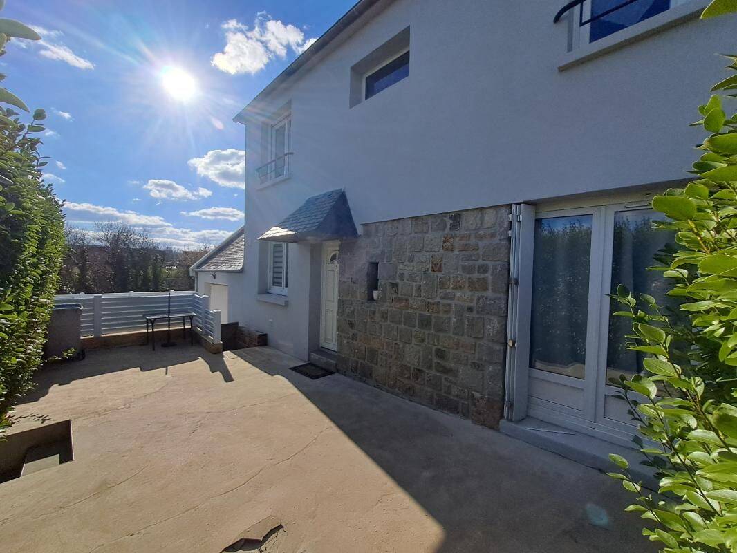 Maison 7 pièces 125 m² · à Saint-Martin-des-Champs · 125 m² · 187 000 €