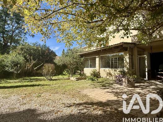 Maison à vendre 395 000 € 9 pièces 4 chambres 207 m² 2 200 m² de terrain Velleron 84740