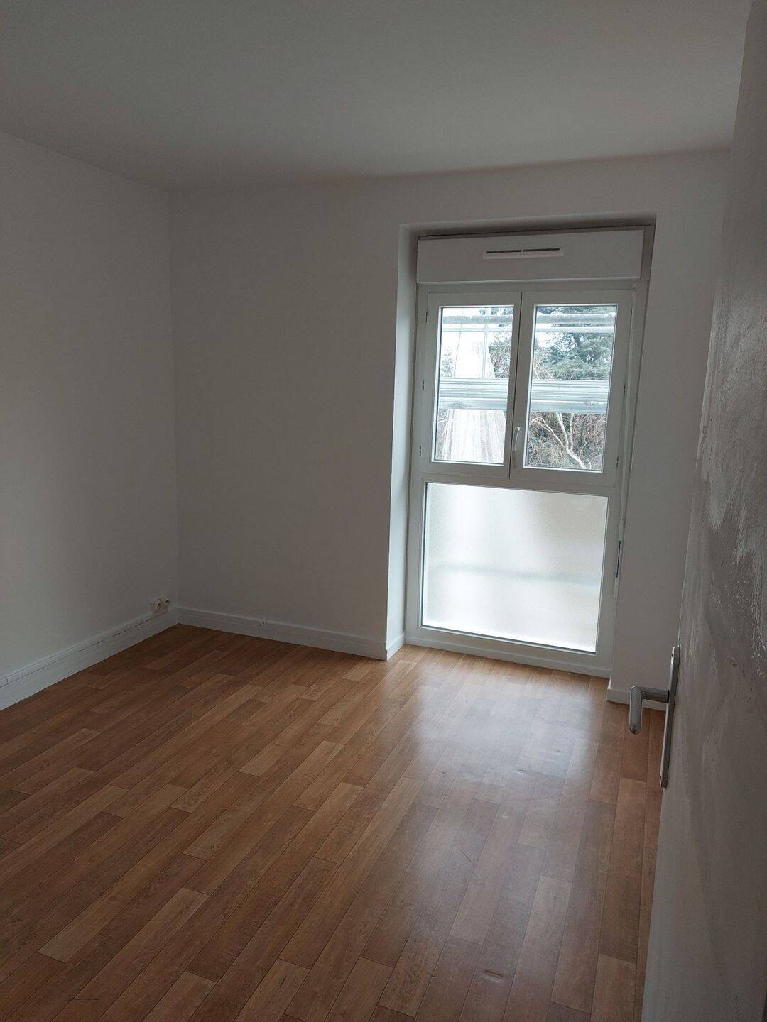 Appartement 5 pièces 77 m² · à Bourg-la-Reine · 77 m² · 1 521 €/mois