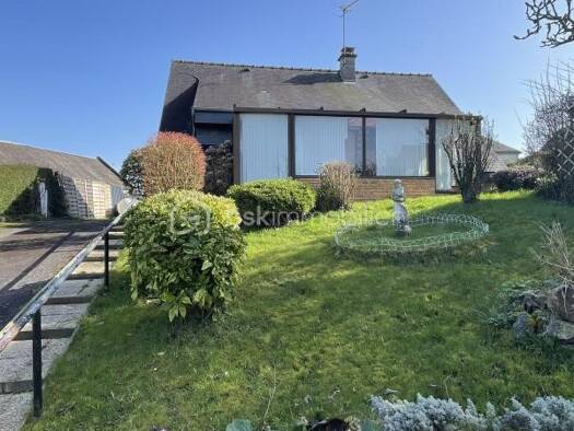 Maison de plain-pied à vendre 180 200 € 5 pièces 2 chambres 74 m² Lécousse 35133