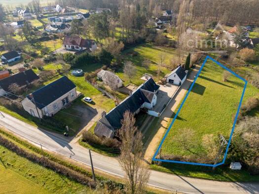 Terrain constructible à vendre 45 000 € 1 350 m² de terrain Saint-Éloy-de-Gy 18110