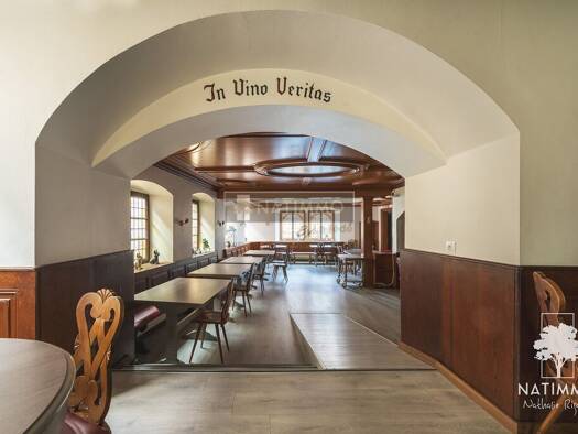 Local commercial à vendre 556 500 € 977 m² de surface de vente Mittelbergheim 67140