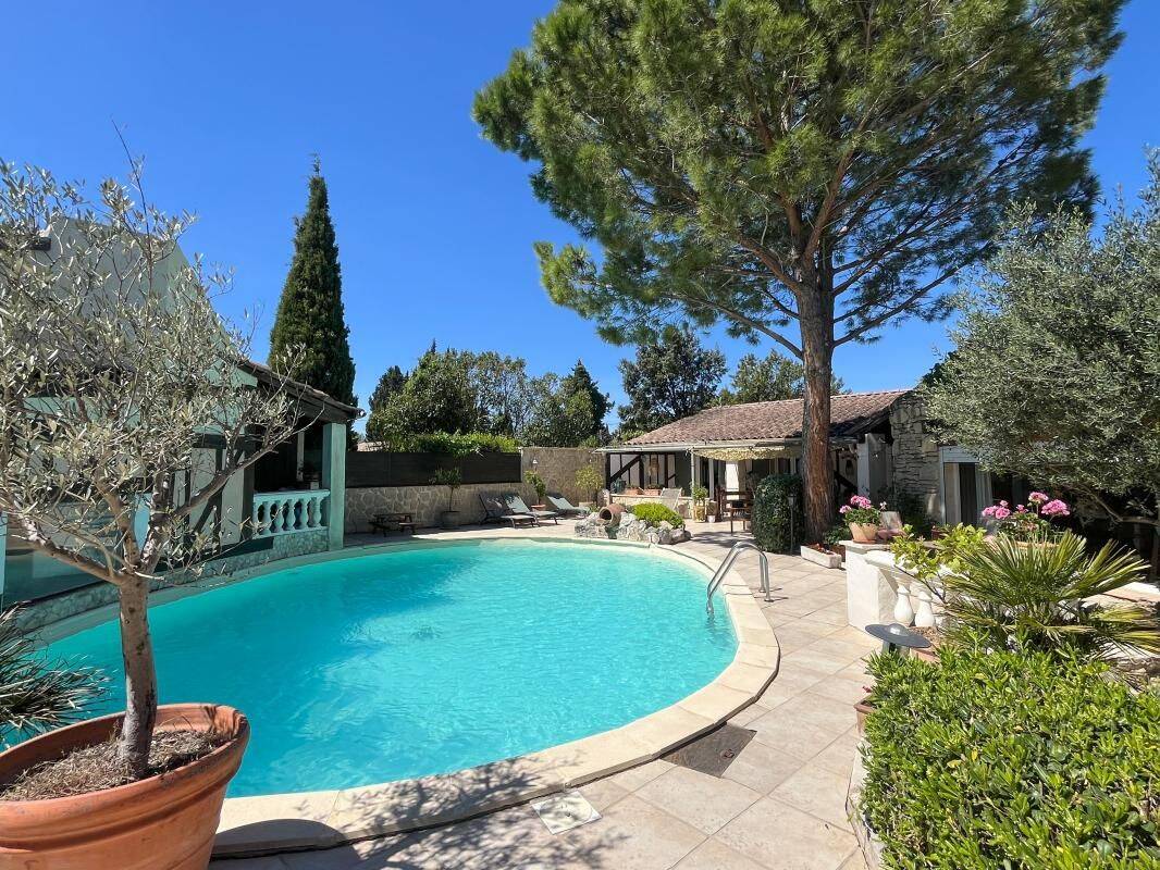 Maison 5 pièces 185 m² · à Caumont-sur-Durance · 185 m² · 525 000 €