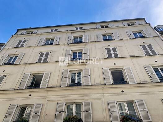 Appartement à vendre 350 000 € 2 pièces 1 chambre 31 m² Étage 5/5 Mairie Paris 8ème arrondissement 75008