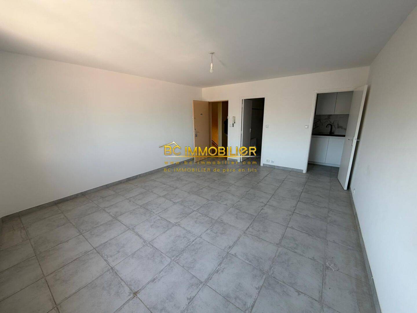 Appartement 1 pièce 32 m² · à Marseille 8ème Arrondissement · 32,3 m² · 155 000 €