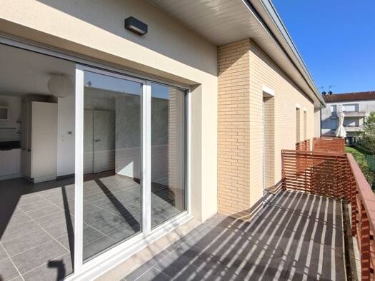 Appartement à vendre 190 000 € 3 pièces 2 chambres 61 m² Étage 1/1 Saint-Simon Toulouse 31100