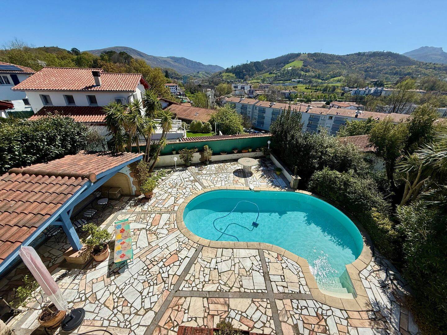 Maison 5 pièces 172 m² · à Urrugne · 172 m² · 692 000 €