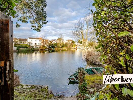 Maison de plain-pied à vendre 337 500 € 4 pièces 2 chambres 83 m² 398 m² de terrain Vieil Orly-Centre Ville Orly 94310