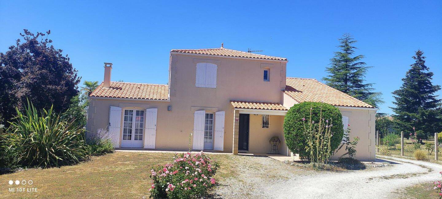 Maison 5 pièces 145 m² · à Chaniers · 145 m² · 388 500 €