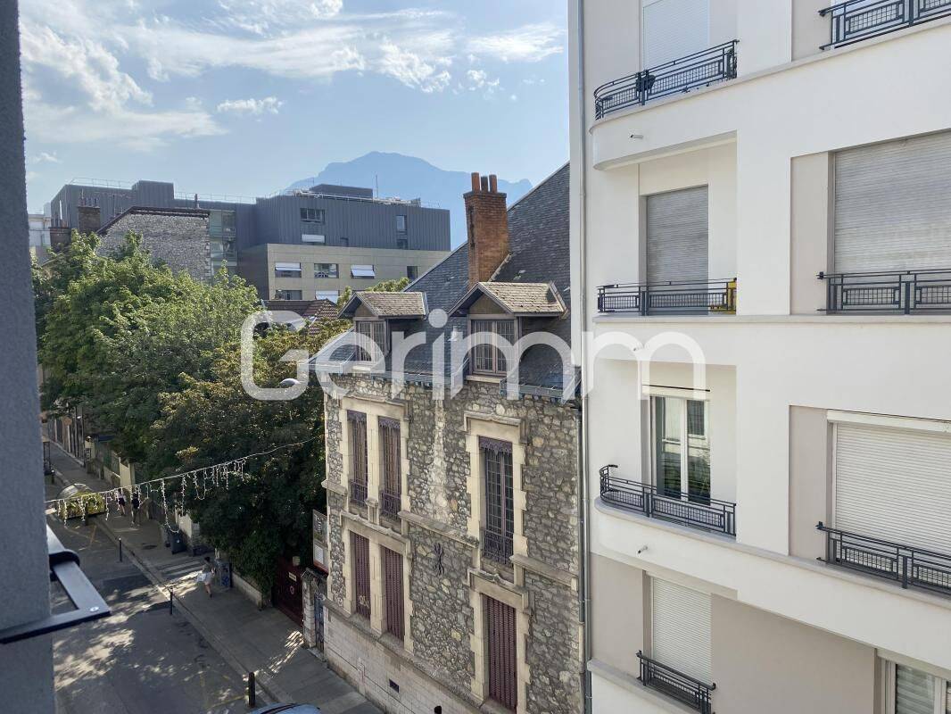 Appartement 1 pièce 17 m² · à Grenoble · 17 m² · 412 €