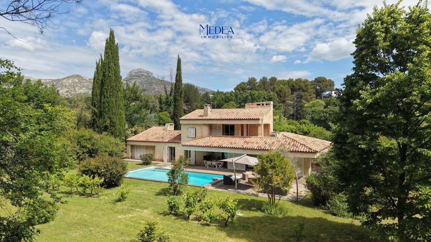 Maison 7 pièces 234 m² · à Aubagne · 234 m² · 1 190 000 €