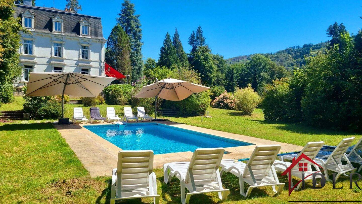 Maison 15 pièces 386 m² · à La Longine · 386 m² · 1 299 000 €