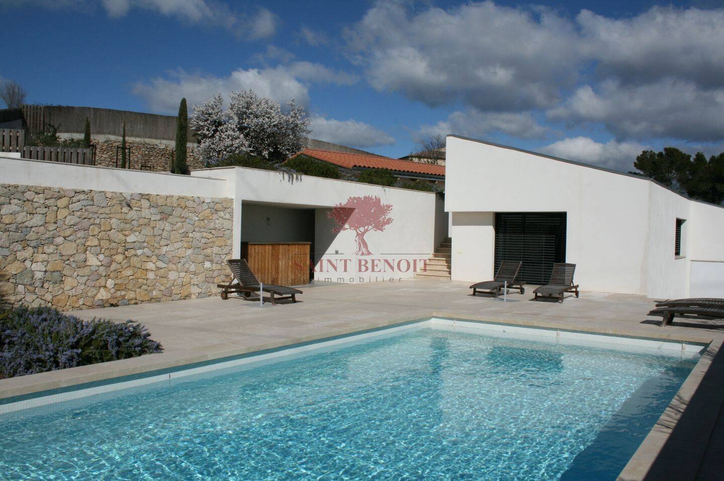 Maison 6 pièces 220 m² · à Clermont-l'Hérault · 220 m² · 970 000 €