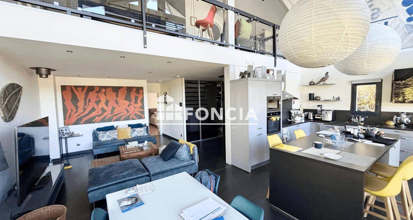 Appartement 4 pièces 146 m² · à Saint-Julien-en-Genevois · 146,3 m² · 2 950 €/mois