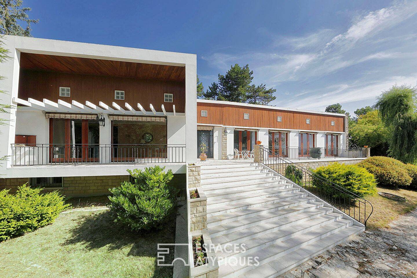 Maison 7 pièces 178 m² · à Courcelles-en-Bassée · 178 m² · 399 000 €
