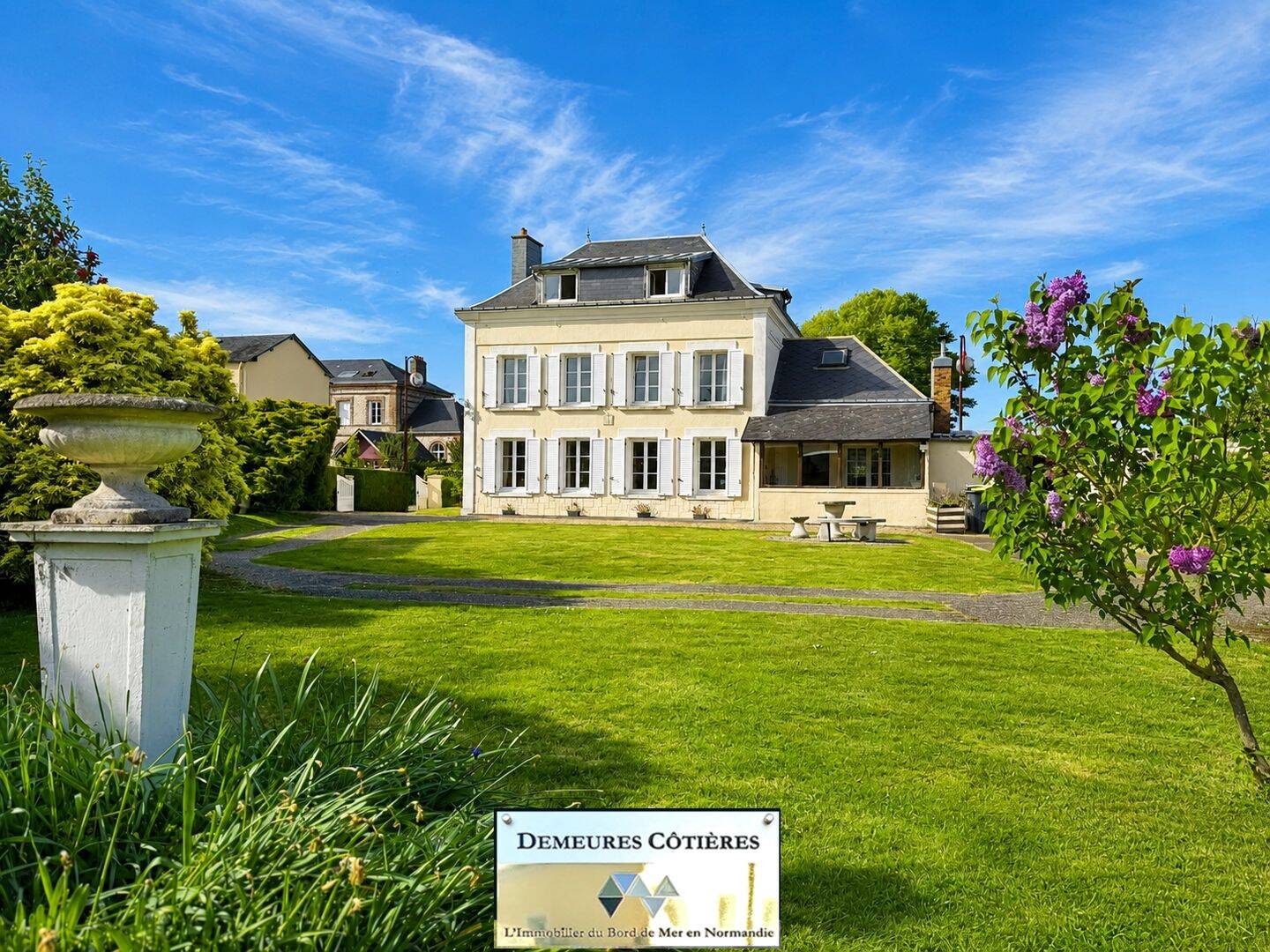 Maison 8 pièces 175 m² · à Étretat · 175 m² · 367 500 €