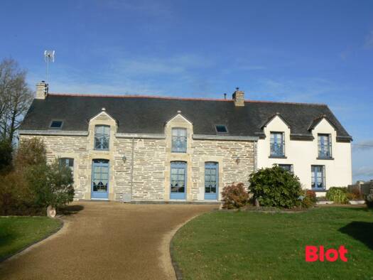 Villa à vendre 357 000 € 8 pièces 5 chambres 240 m² 2 369 m² de terrain Saint-Just 35550